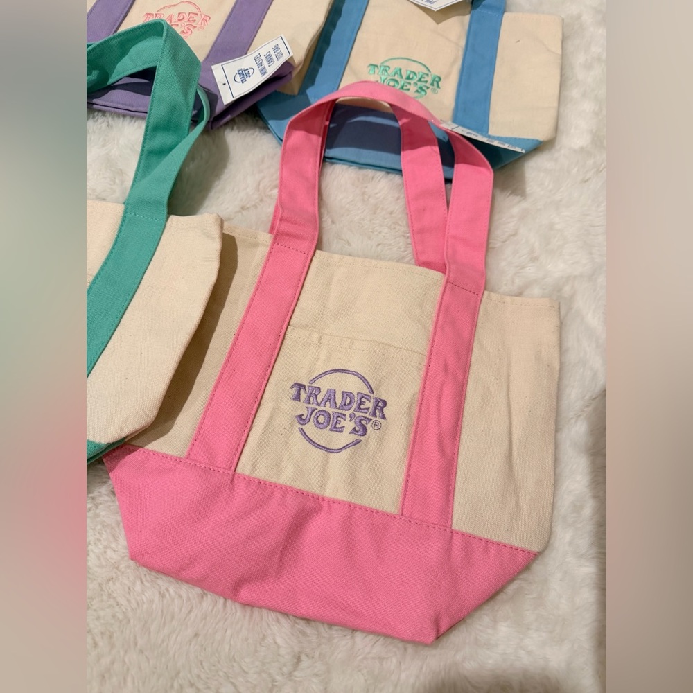 TRADER JOE’s Pastel Canvas Tote Bag Bundle - Picture 5 of 7